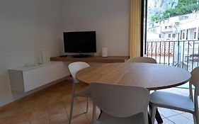 Domus Aurea San Vito House